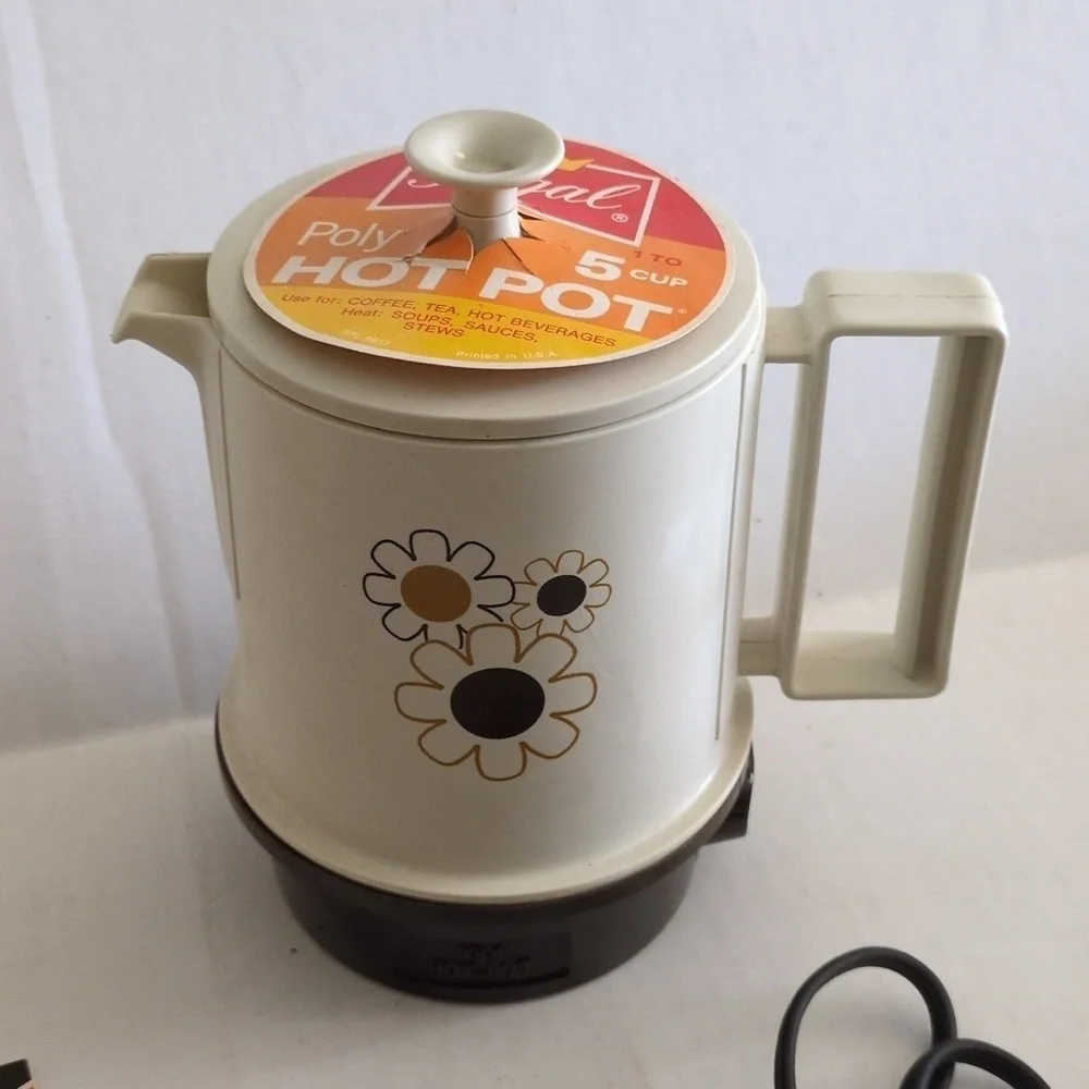 Regal Poly Hot-Pot 5 cup Daisies Electric Kettle